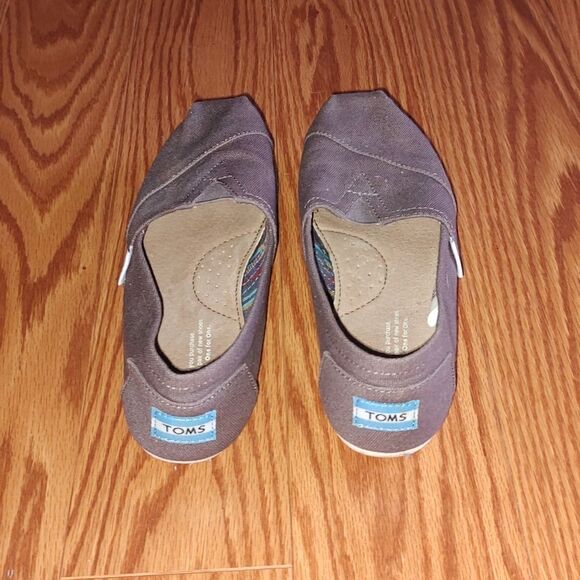 Toms gray canvas  slip on shoes  Sz 6 - Picture 4 of 8